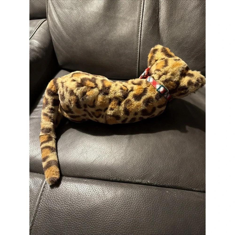 NWT Manhattan Toy Loki Leopard Stuffed Plush Cat Magnetic Front Paws & Mouse Toy